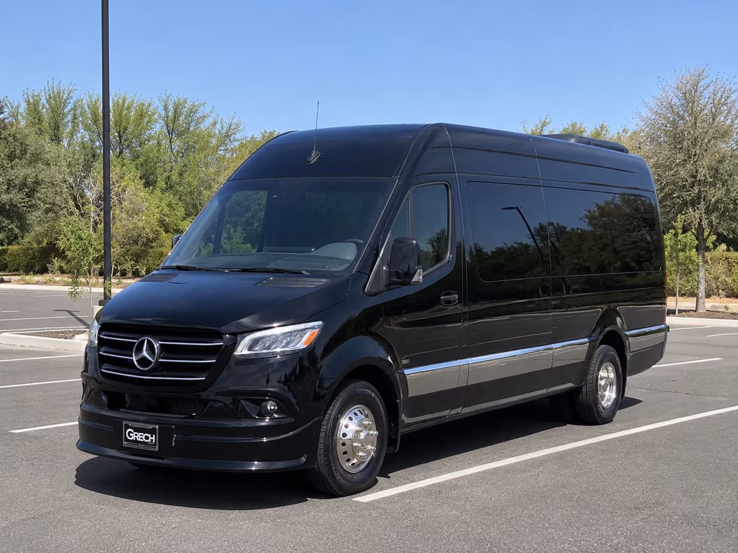 Huntington Beach Airport Shuttle & Transportation party bus exterior