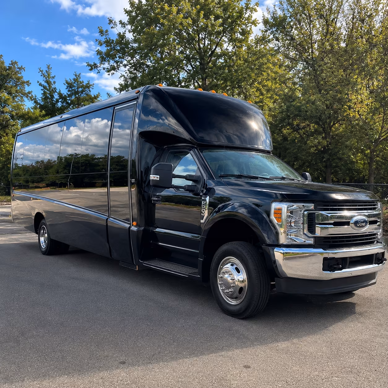 Huntington Beach Airport Shuttle & Transportation party bus exterior