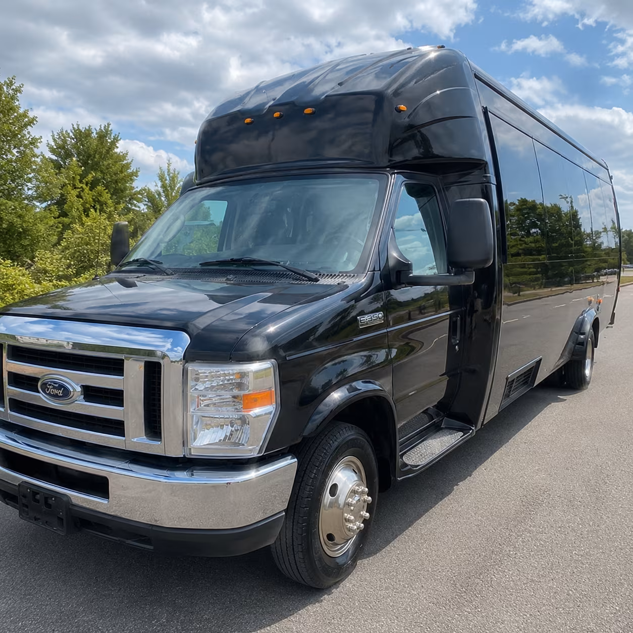 Huntington Beach Birthday, Sweet 16, & Quinceañera Transportation group transportation