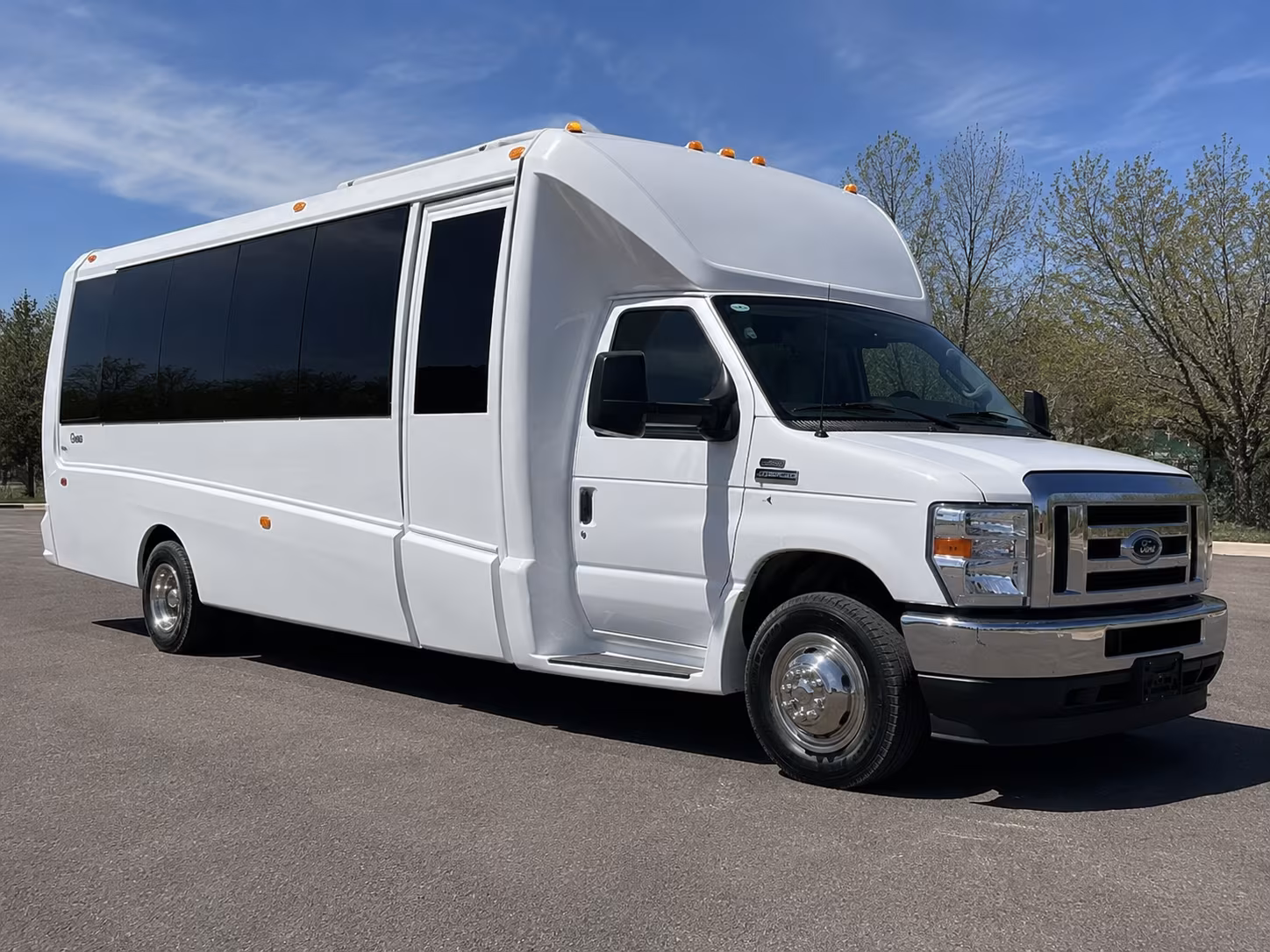 Newport Beach Homecoming & Prom Party Bus Rentals