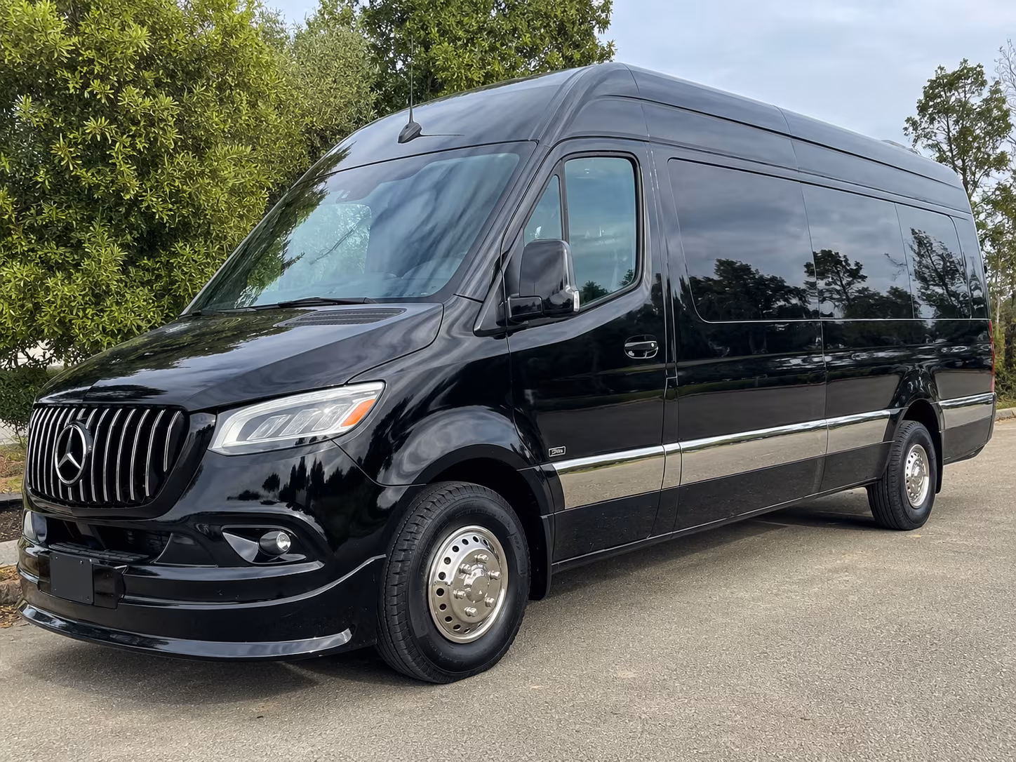 Newport Beach School Event & Field Trip Transportation