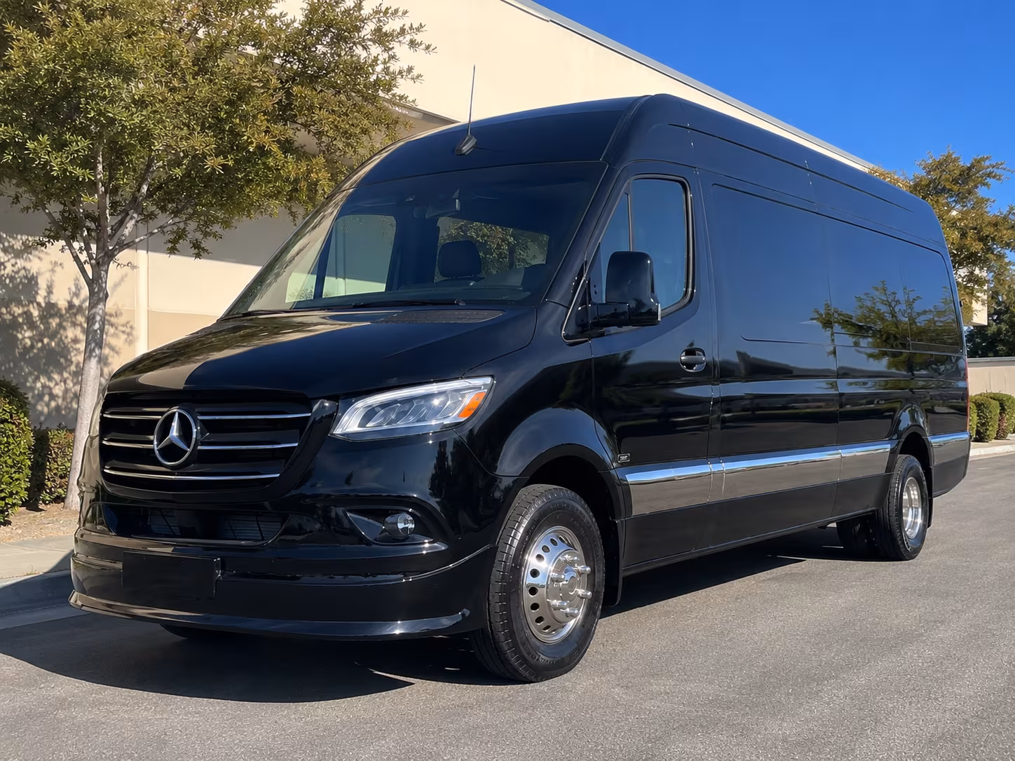 Newport Beach Wedding Transportation & Shuttle Service